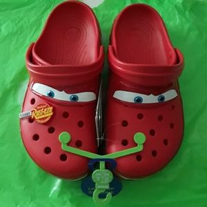 (New) Lightning Mcqueen Crocs Clogs & Jibbitz Set (M7/W9) (M8/W10)
